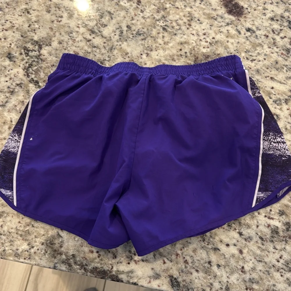 Nike shorts! - Picture 5 of 6
